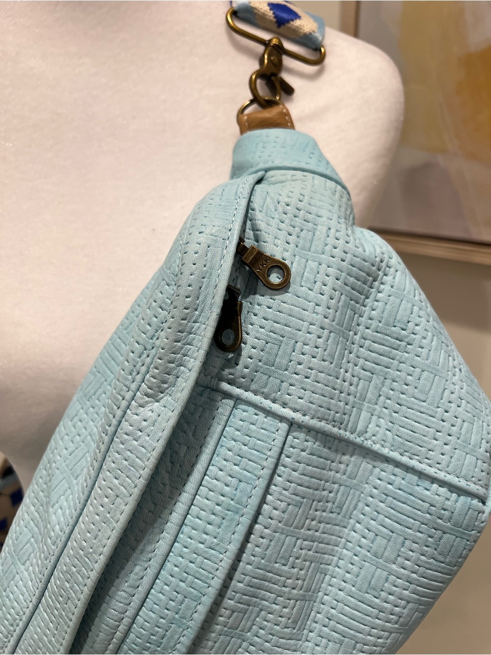 Turquoise Basketweave Leather Sling with Strap - Picture 4 of 11